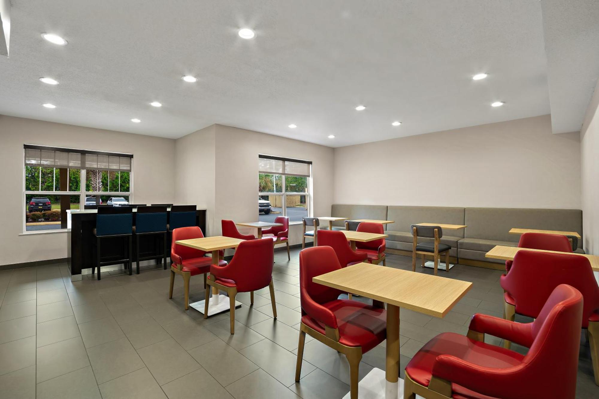 Comfort Inn & Suites Santee I-95 Экстерьер фото