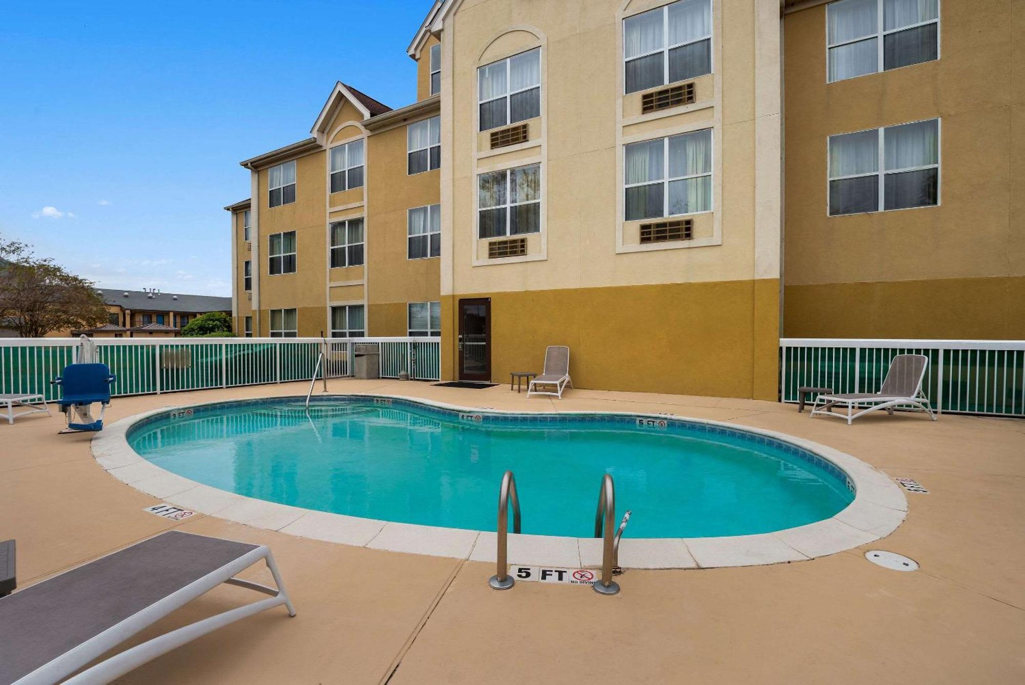 Comfort Inn & Suites Santee I-95 Экстерьер фото